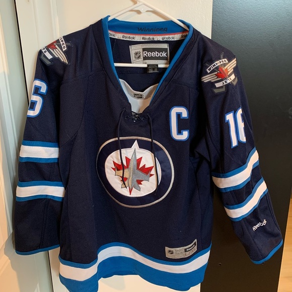 NWOT andrew ladd winnipeg jets jersey